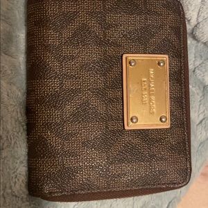 Michael kors wallet